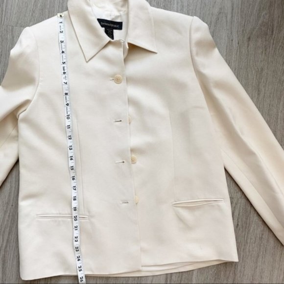 Banana Republic | 100% Silk Cream Blazer Sz 8 NWT - Picture 6 of 7